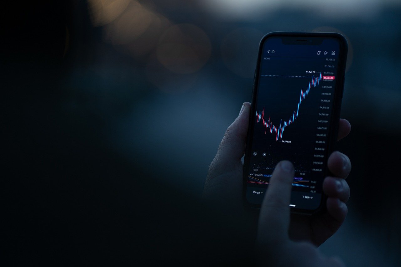 Navigating AI investment boom: Opportunities and challenges in a crowded market.